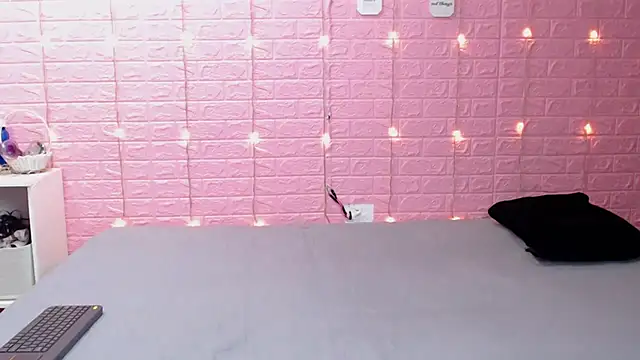 wet valery online show from March 9, 10:02 pm