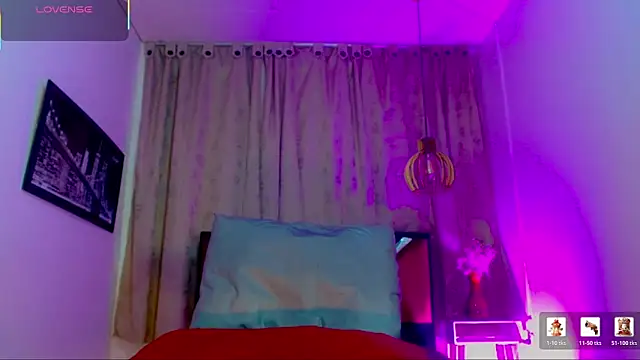 Snapshot of alexsandra_kiss chatting on June 20, 11:26 am alexsandra kiss online show from June 20, 11:26 am