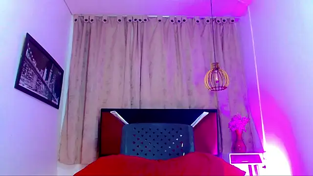 Snapshot of alexsandra_kiss chatting on June 26, 11:27 am alexsandra kiss online show from June 26, 11:27 am