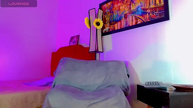 alexsandra kiss online show from April 4, 7:31 pm