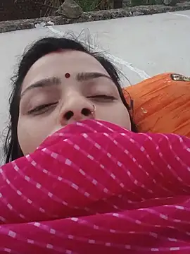 Snapshot of Daya_Chheda chatting on May 26, 11:47 pm Daya Chheda online show from May 26, 11:47 pm