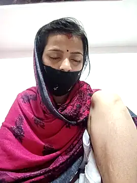 Snapshot of Daya_Chheda chatting on December 2, 11:28 pm Daya Chheda online show from December 2, 11:28 pm