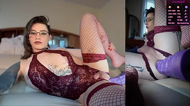 Snapshot of Lena_Vesper chatting on October 3, 10:00 pm Lena Vesper online show from October 3, 10:00 pm