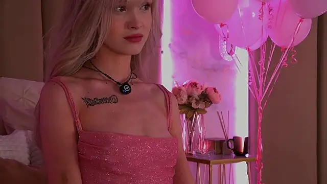 BellaSecrett online show from September 29, 3:06 pm