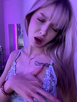 BellaSecrett online show from September 18, 2:31 pm