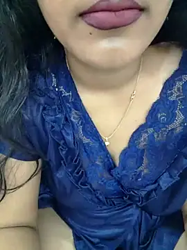 Snapshot of priya_00143 chatting on October 28, 1:28 am priya 00143 online show from October 28, 1:28 am