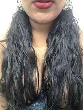 priya 00143 online show from February 14, 7:14 pm