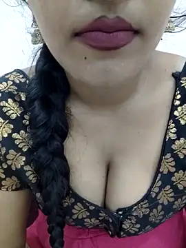 Snapshot of priya_00143 chatting on November 2, 5:45 am priya 00143 online show from November 2, 5:45 am