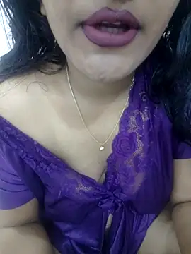 Snapshot of priya_00143 chatting on October 26, 12:44 am priya 00143 online show from October 26, 12:44 am