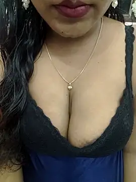 priya 00143 online show from May 26, 4:27 pm
