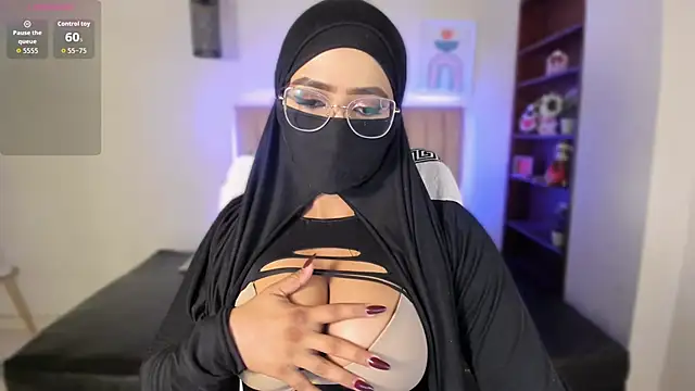 Snapshot of Sasha_Anaan chatting on October 24, 8:35 am Sasha Anaan online show from October 24, 8:35 am