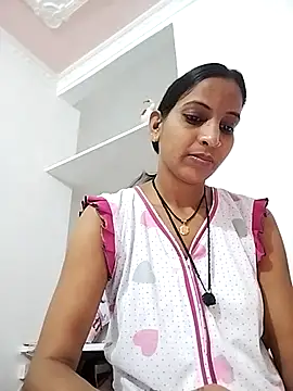Snapshot of Hotty-Nidhi chatting on March 18, 3:02 am Hotty-Nidhi online show from March 18, 3:02 am
