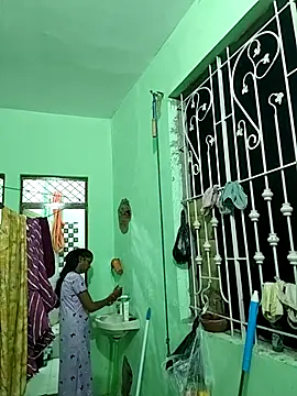 Snapshot of Hotty-Nidhi chatting on October 3, 5:25 pm Hotty-Nidhi online show from October 3, 5:25 pm
