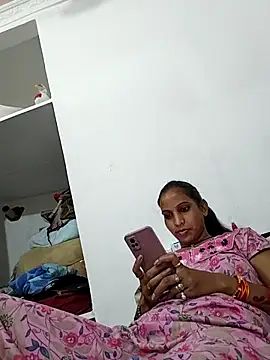 Snapshot of Hotty-Nidhi chatting on October 4, 5:36 pm Hotty-Nidhi online show from October 4, 5:36 pm