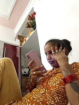 Snapshot of Hotty-Nidhi chatting on October 14, 3:56 pm Hotty-Nidhi online show from October 14, 3:56 pm