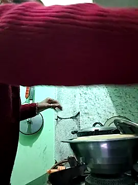 Hotty-Nidhi online show from November 22, 3:22 pm