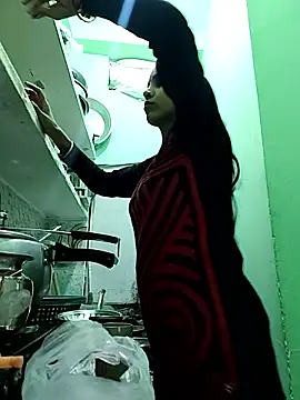 Hotty-Nidhi online show from January 12, 3:30 pm