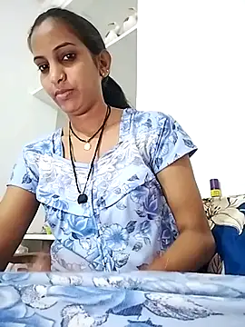 Snapshot of Hotty-Nidhi chatting on March 19, 3:20 am Hotty-Nidhi online show from March 19, 3:20 am