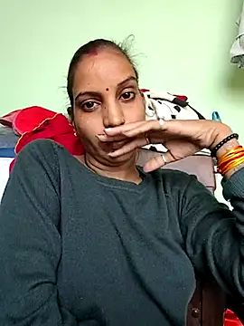 Hotty-Nidhi online show from November 17, 6:28 am