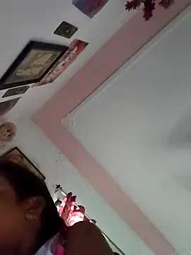 Hotty-Nidhi online show from June 28, 4:08 am