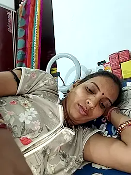 Hotty-Nidhi online show from April 8, 6:09 pm