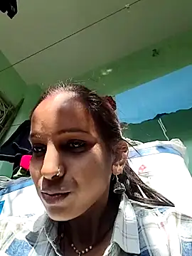 Hotty-Nidhi online show from February 17, 4:21 am