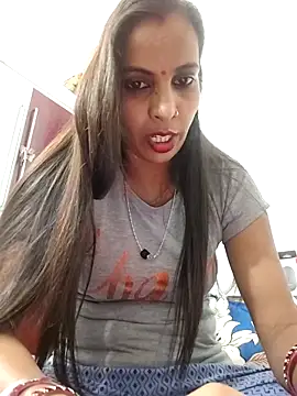 Hotty-Nidhi online show from April 9, 6:25 pm