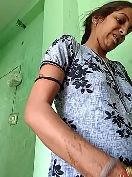 Hotty-Nidhi online show from March 14, 3:12 am