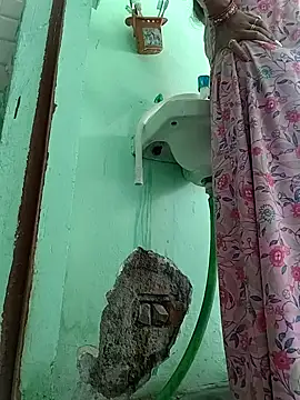 Hotty-Nidhi online show from March 1, 2:44 am