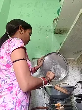 Hotty-Nidhi online show from February 24, 5:19 am