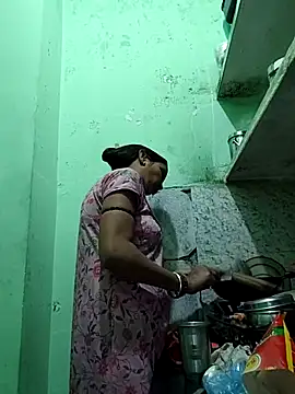 Hotty-Nidhi online show from February 25, 3:45 pm