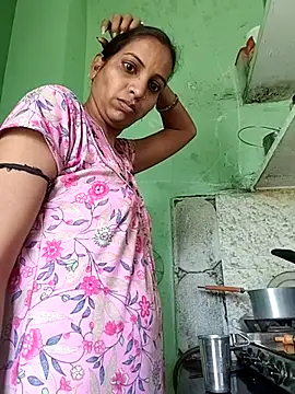 Hotty-Nidhi online show from March 17, 3:42 am