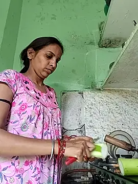 Hotty-Nidhi online show from February 26, 4:45 am