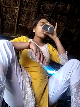 indiancute43 online show from April 11, 2:19 am