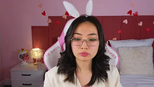 Snapshot of JaliaBennet chatting on March 10, 2:37 pm JaliaBennet online show from March 10, 2:37 pm