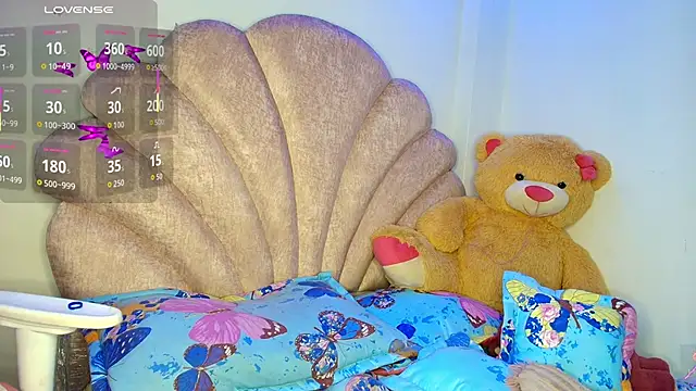 charlotte walker1 online show from February 11, 7:47 pm