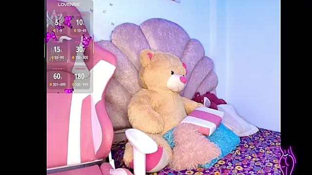 charlotte walker1 online show from February 1, 9:40 am