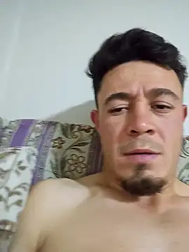 Snapshot of Thunderbolt121 chatting on December 15, 3:40 pm Thunderbolt121 online show from December 15, 3:40 pm