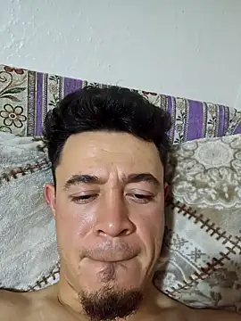 Snapshot of Thunderbolt121 chatting on December 14, 9:09 pm Thunderbolt121 online show from December 14, 9:09 pm