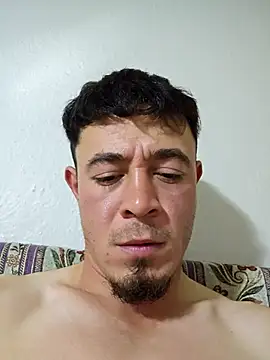 Snapshot of Thunderbolt121 chatting on December 16, 3:05 pm Thunderbolt121 online show from December 16, 3:05 pm