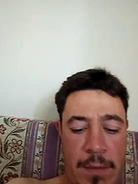 Snapshot of Thunderbolt121 chatting on November 21, 10:14 am Thunderbolt121 online show from November 21, 10:14 am