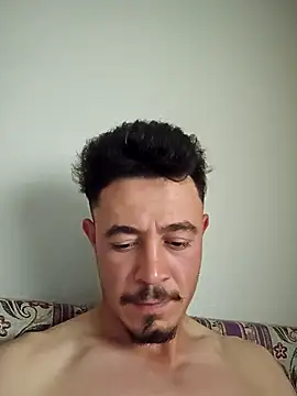 Snapshot of Thunderbolt121 chatting on December 4, 1:32 pm Thunderbolt121 online show from December 4, 1:32 pm