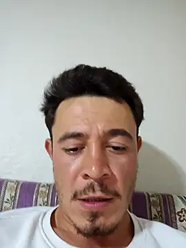 Snapshot of Thunderbolt121 chatting on November 17, 2:43 pm Thunderbolt121 online show from November 17, 2:43 pm