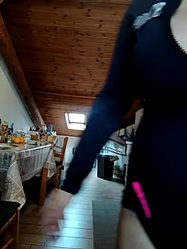 luciferelili online show from December 3, 1:43 pm