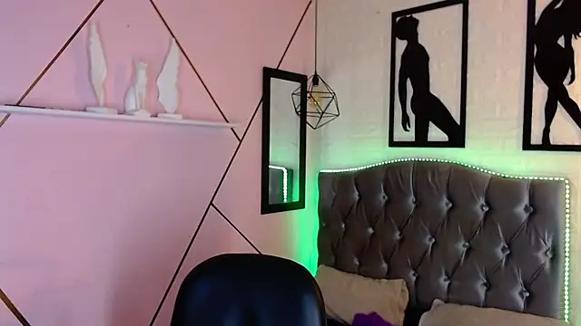 agatha rodriguez online show from February 16, 2:05 pm