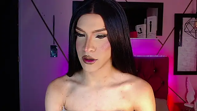 agatha rodriguez online show from March 25, 7:24 pm