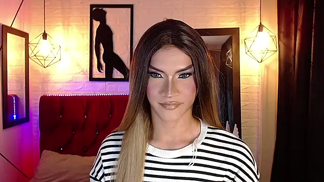 agatha rodriguez online show from December 4, 1:43 pm