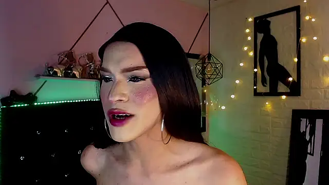 agatha rodriguez online show from January 5, 5:27 pm