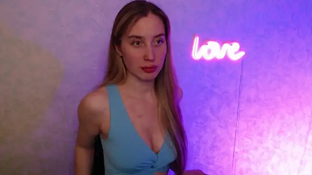 MiaMoore333 online show from March 9, 4:00 pm