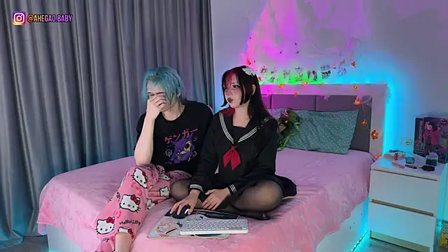 Snapshot of h3ntai_baby chatting on October 26, 5:35 pm h3ntai baby online show from October 26, 5:35 pm